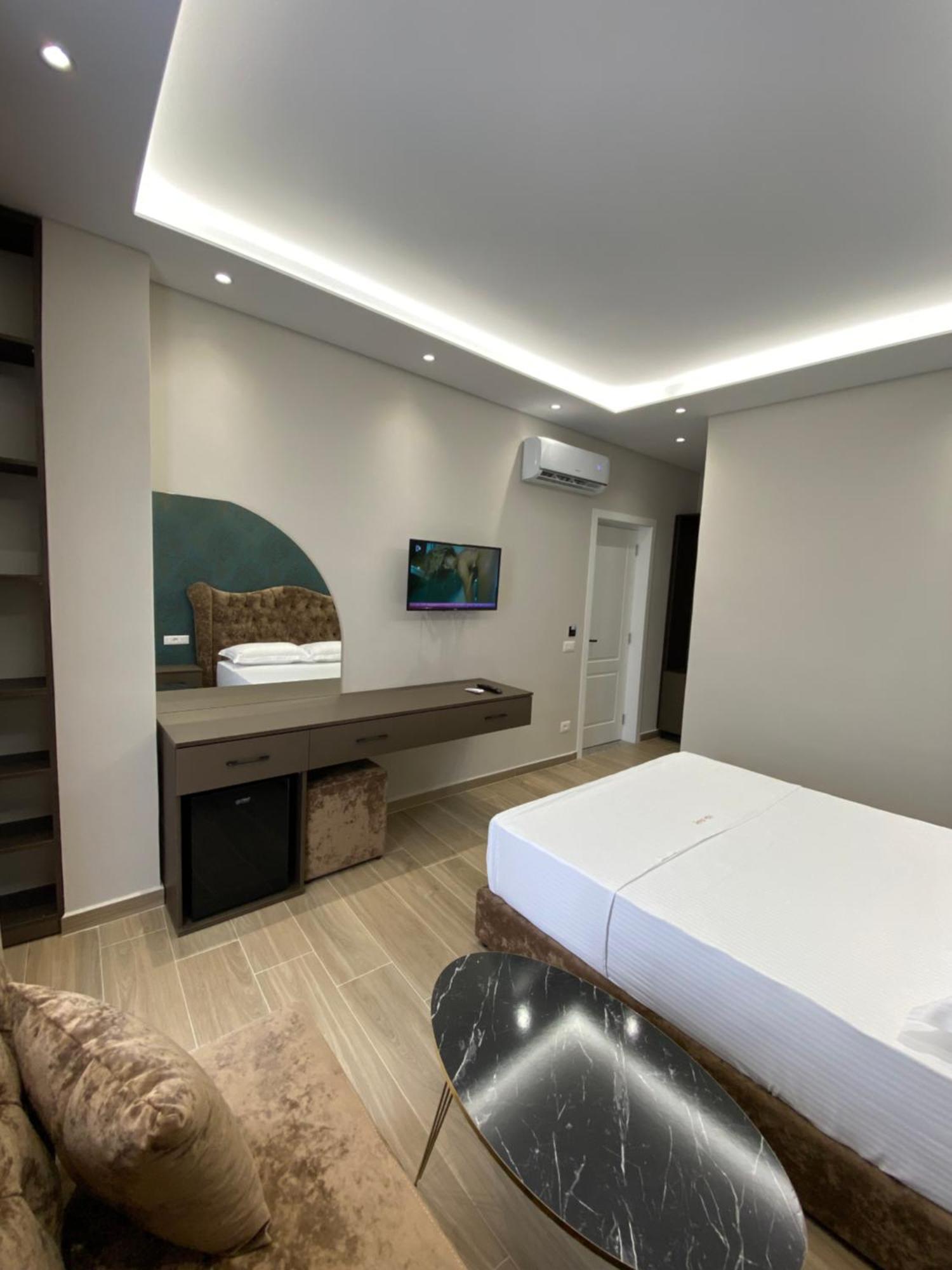 Hotel Vila Dedej Durrës Zewnętrze zdjęcie
