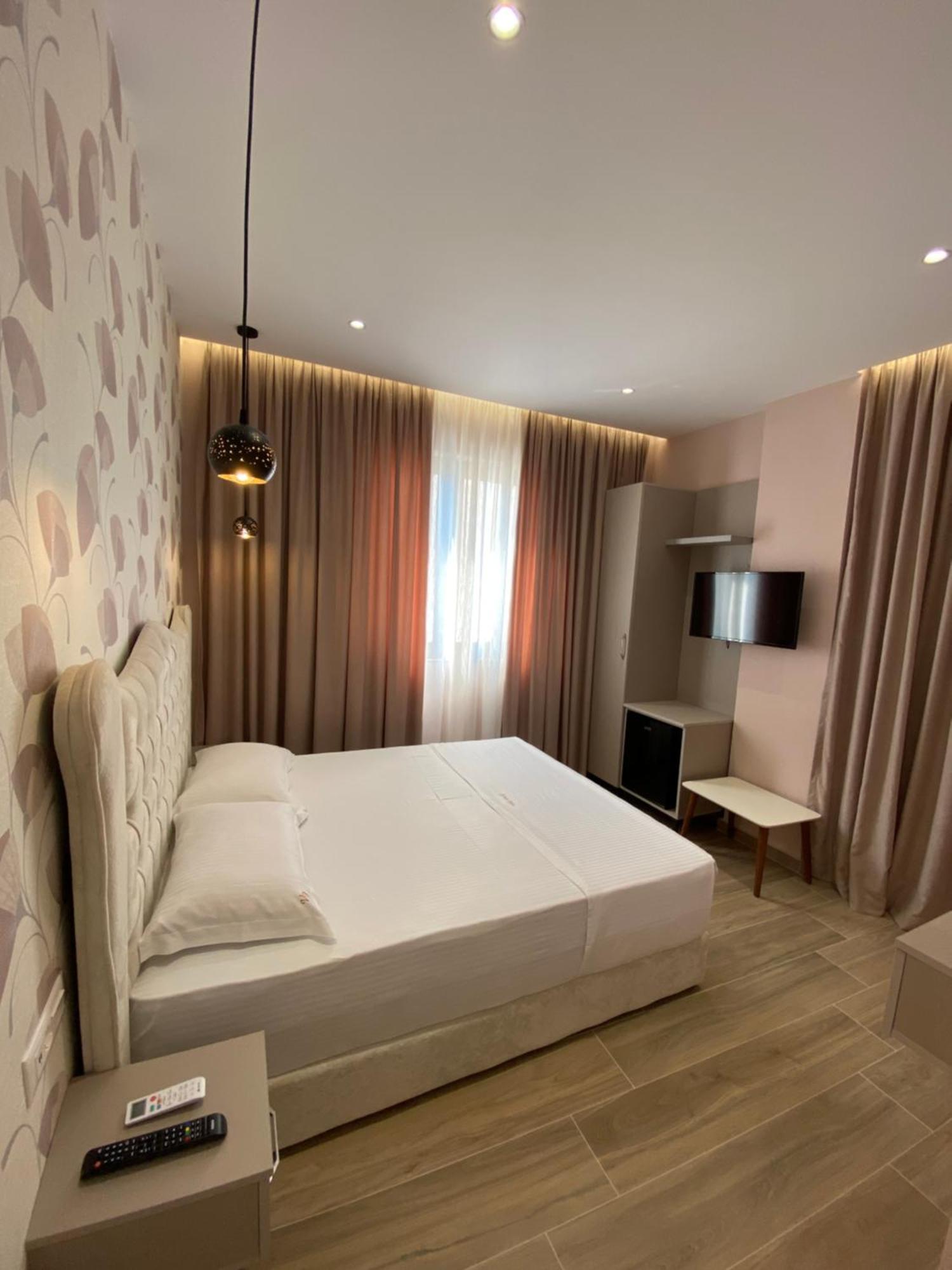 Hotel Vila Dedej Durrës Zewnętrze zdjęcie